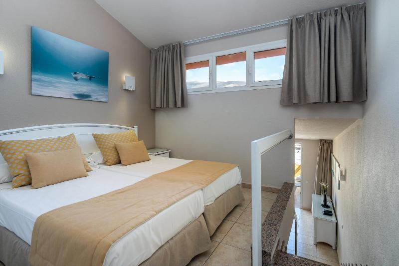 One-Bedroom Apartment image 3