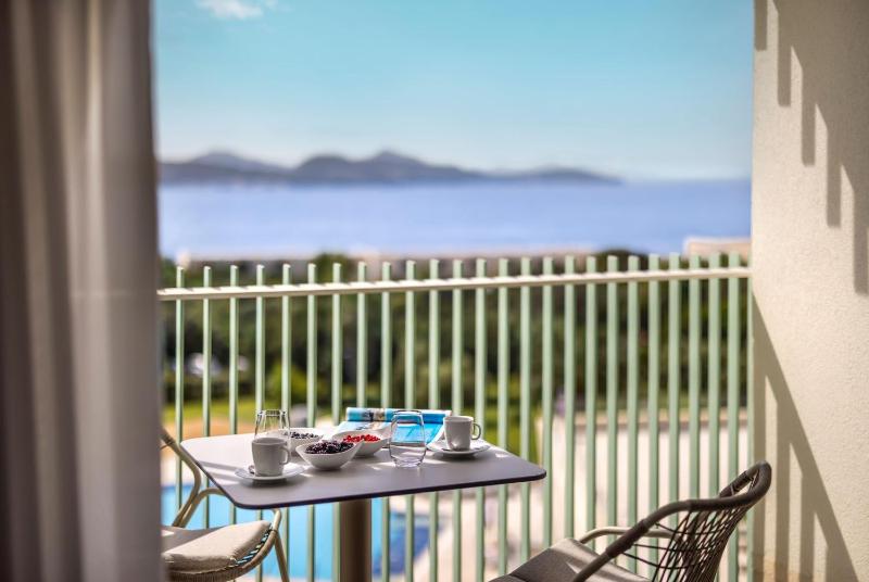 V level Suite for 2+2 Seaview image 4