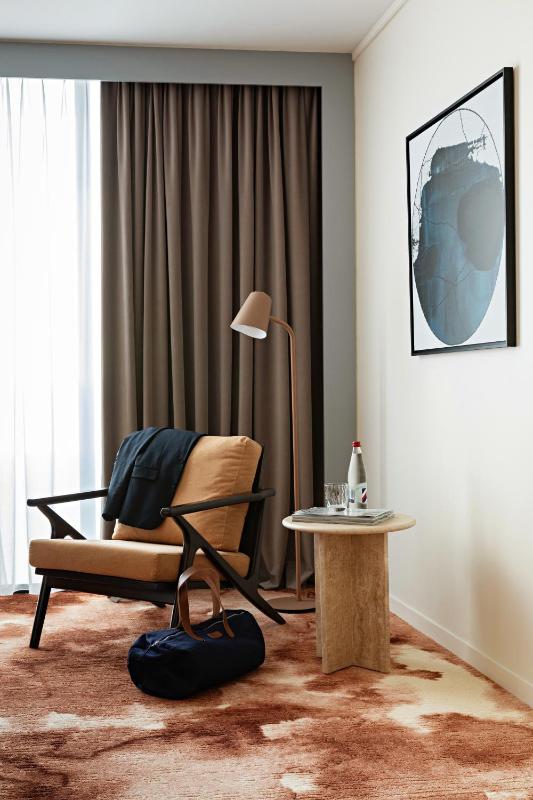 Superior King Room image 2