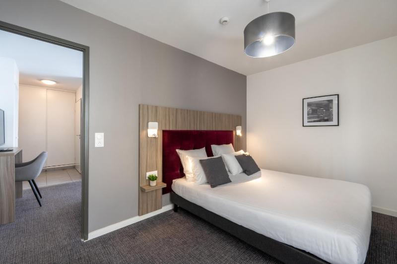 Nemea Appart Hotel Grand Coeur Nancy Centre - image 3