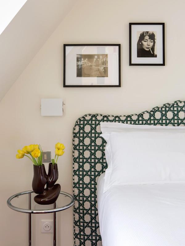 Dalila Small Room image 1