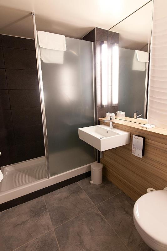 Double Room image 2