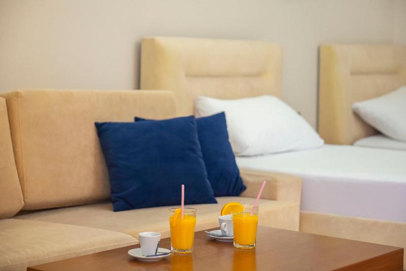 Suite with Sea View image 3