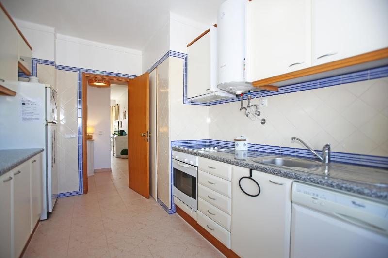 Quinta dos Pinheiros Apartments - image 25