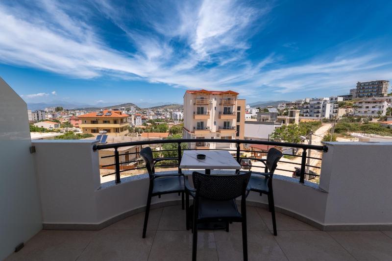 Hotel Monel - image 7