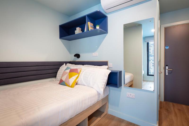 Coleman Court Summer Apartments - image 8