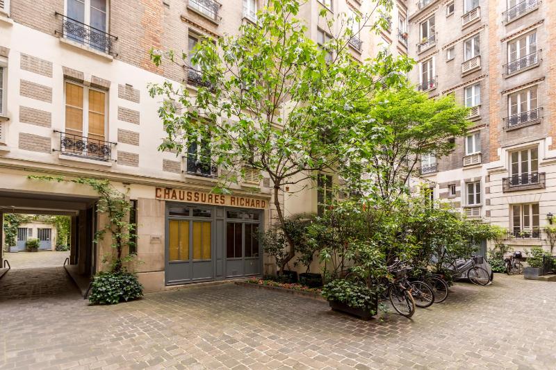 Superior Apartment image 3