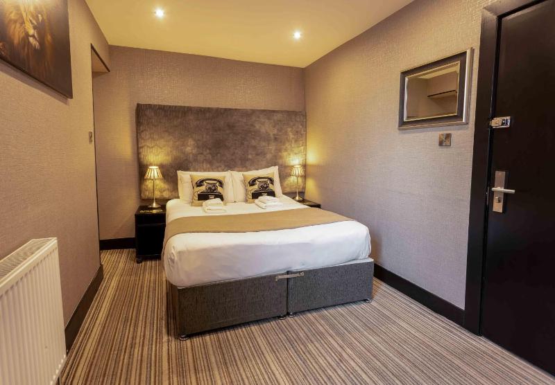 Budget Double Room image 4