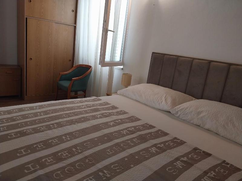 Captain's villa - image 12