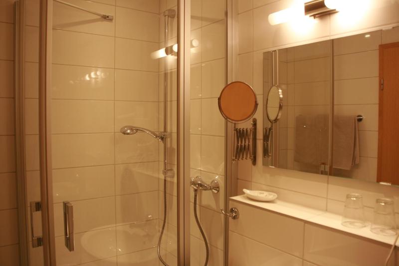 Apartment with 2 Bedrooms and Balcony image 2