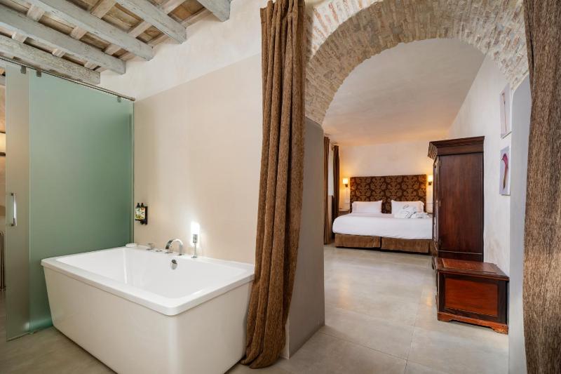 Hotel Boutique V - by Grupo Tribu - image 33