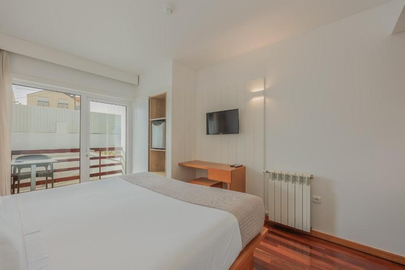 Double Room image 4