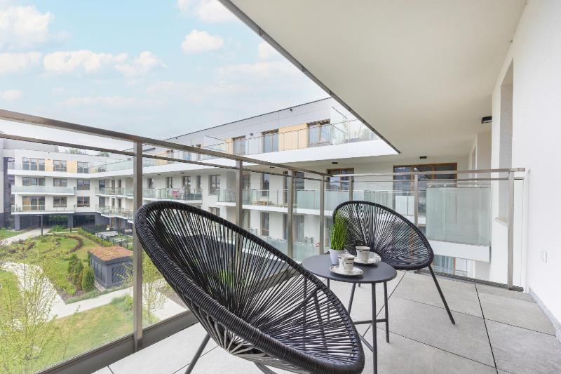 Klimatyczny Apartament na Wilanowie Parking & Balkon by Noclegi Renters - image 4