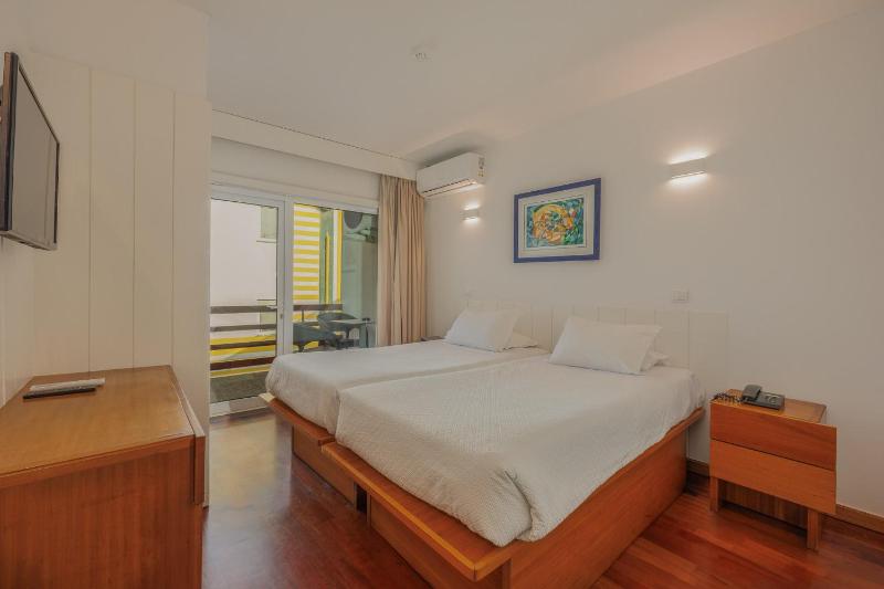 Twin Room image 1