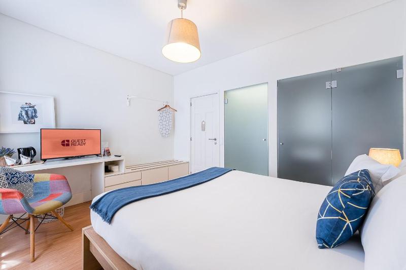 GuestReady - Costa Cabral Guesthouse - image 30