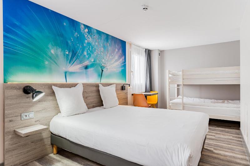 Superior Quadruple Room image 1