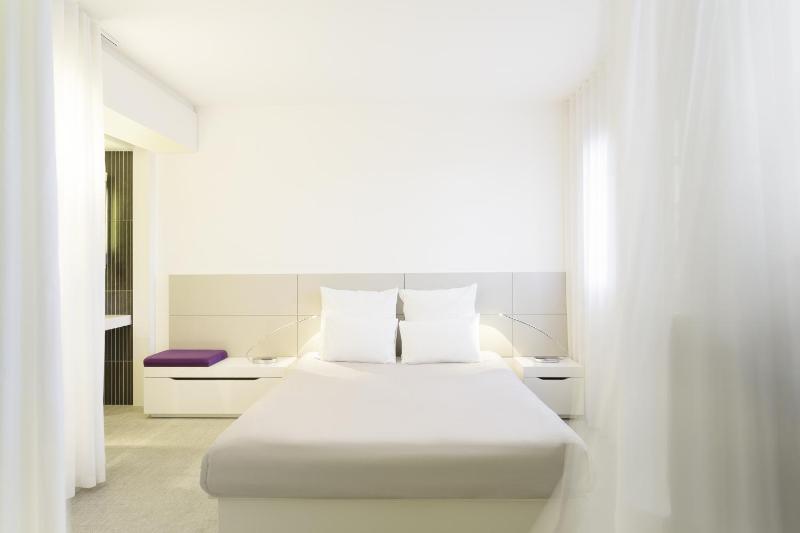 Novotel Suites Perpignan Centre Hotel - image 5