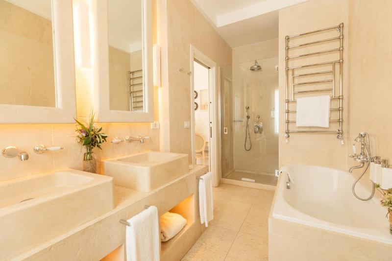 Three-Bedroom Villa - Le Ville image 4
