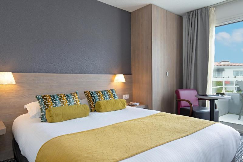 Comfort Queen Room image 2