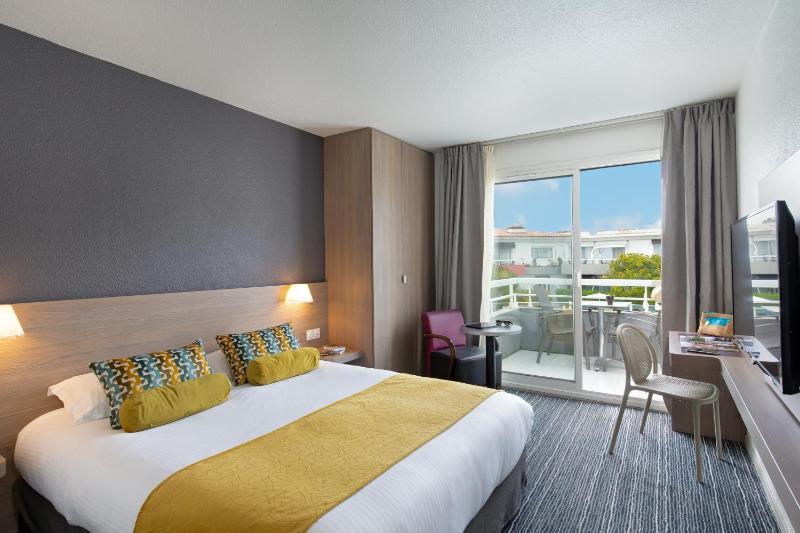 Comfort Queen Room image 3