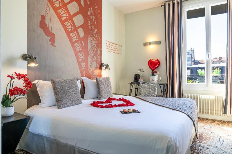 Superior Double Room image 1