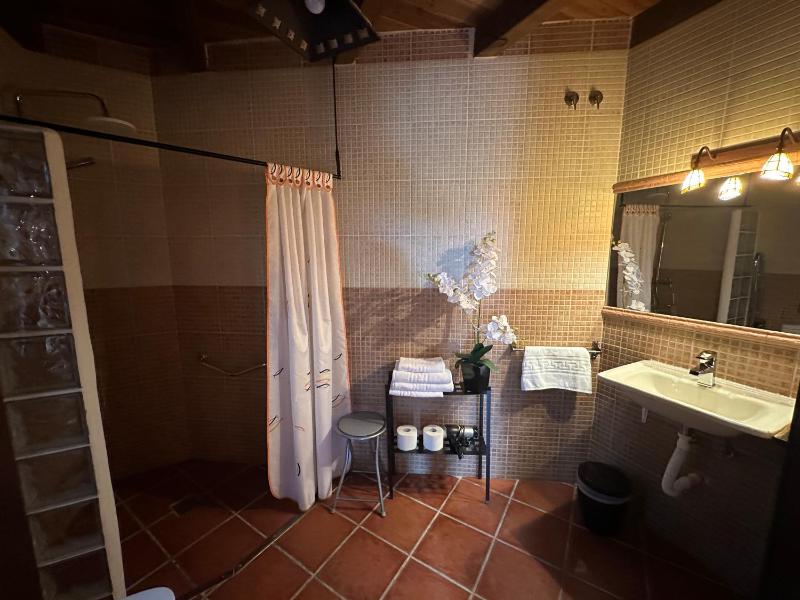 Double Room - Disability Access image 2