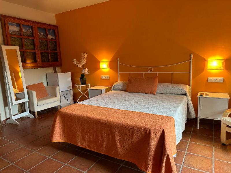 Double Room - Disability Access image 3