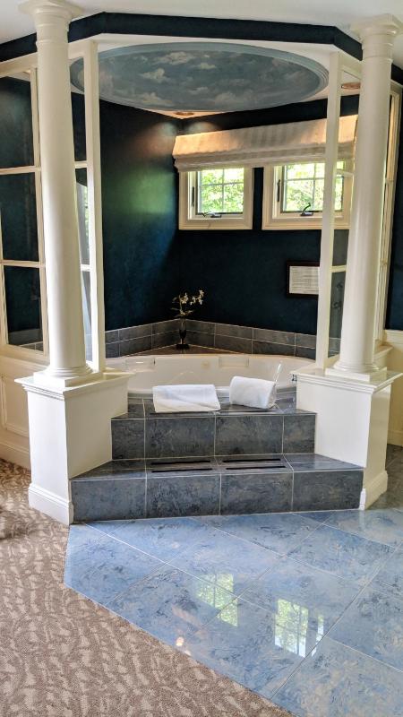 King Suite image 2