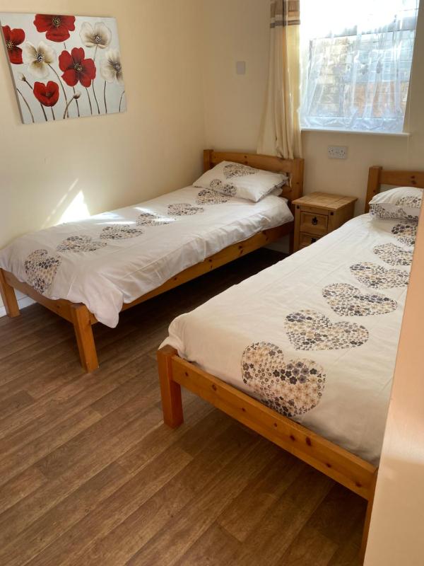 Twin Room - Disability Access image 1