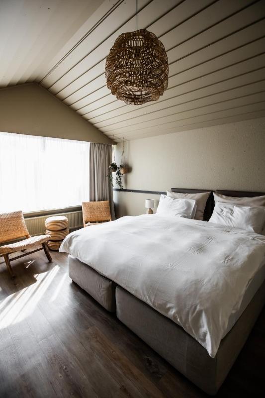 Standard Double or Twin Room image 2