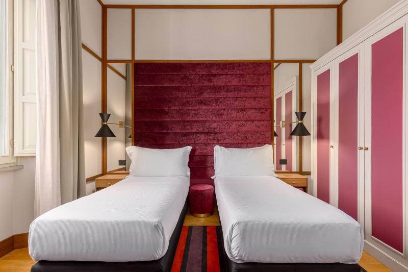 Standard Double Room image 2