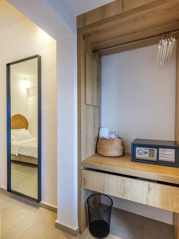 Standard Single Room image 3