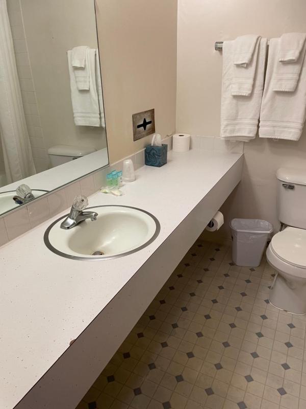King Room image 3