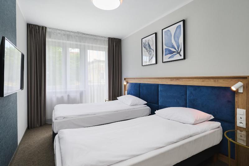 Deluxe Triple Room image 4
