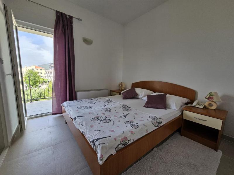 Single Room with Sea View image 1