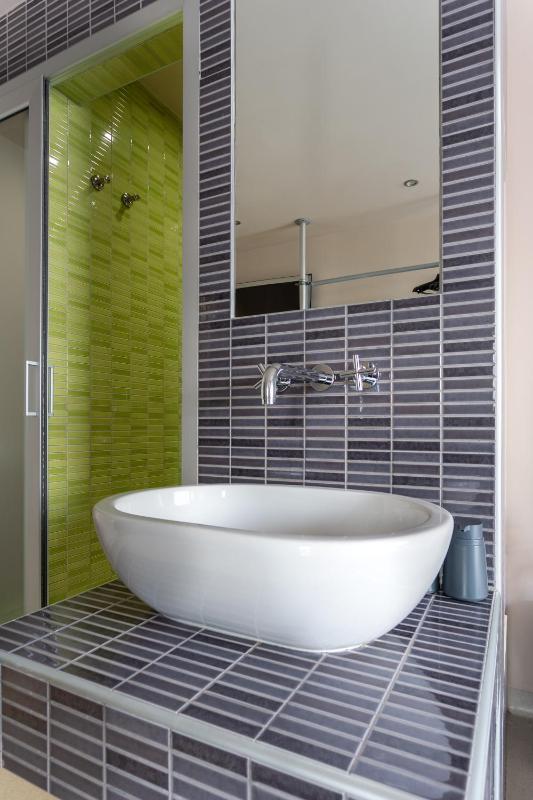 Superior Double Room with Balcony image 3