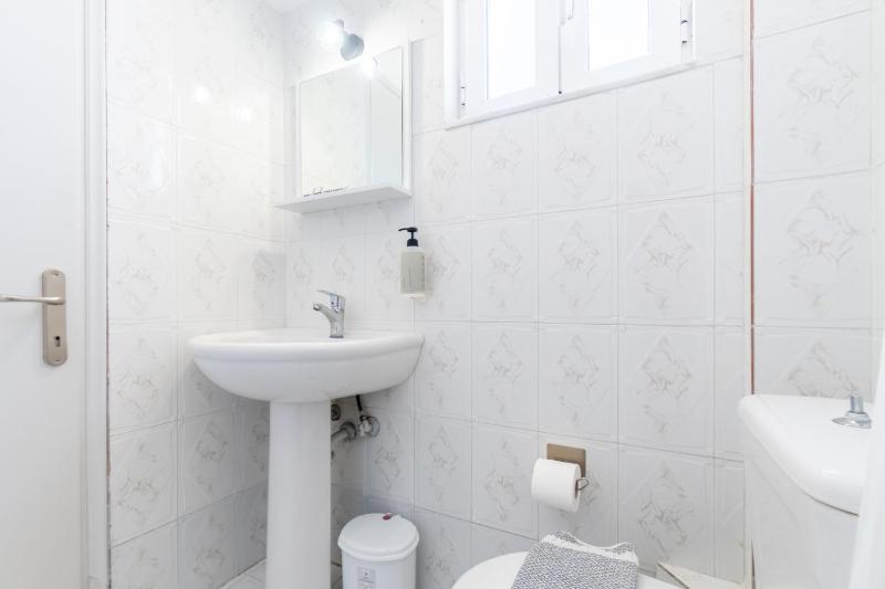 Double or Twin Room with Side Sea View image 3