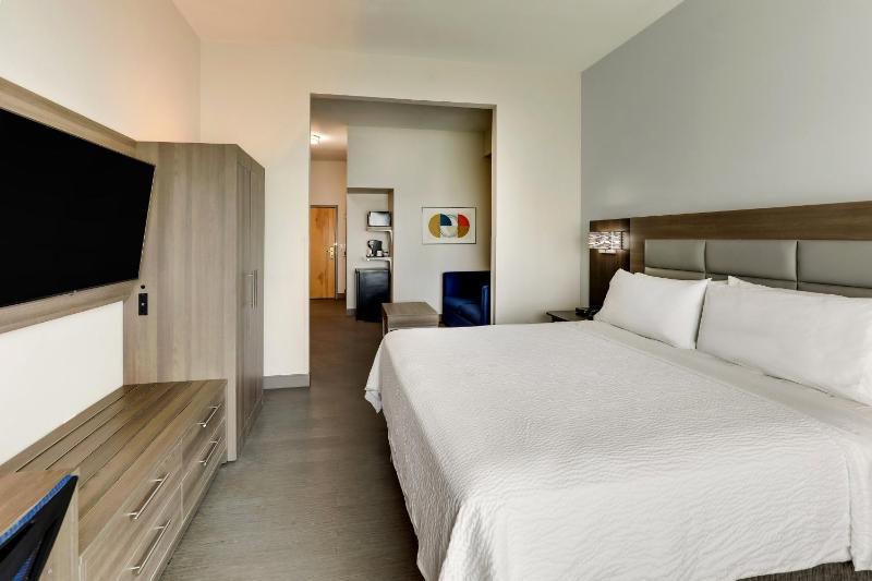 King Suite image 3