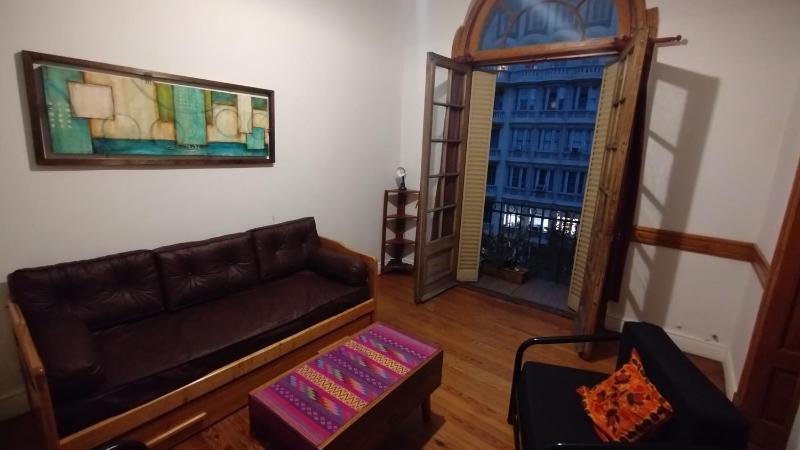 Elegante departamento en el corazón de Buenos Aires - image 1
