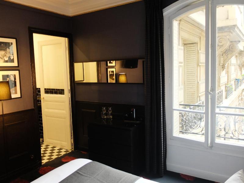 Executive Double Room image 2