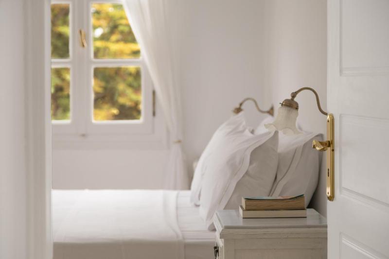 Suite with Sea View image 4