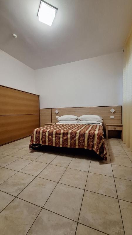 Standard Quadruple Room image 2