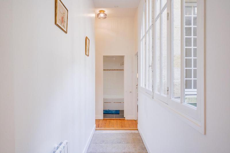 L'Eclat Bordelais - Appt au coeur de Bordeaux - image 10