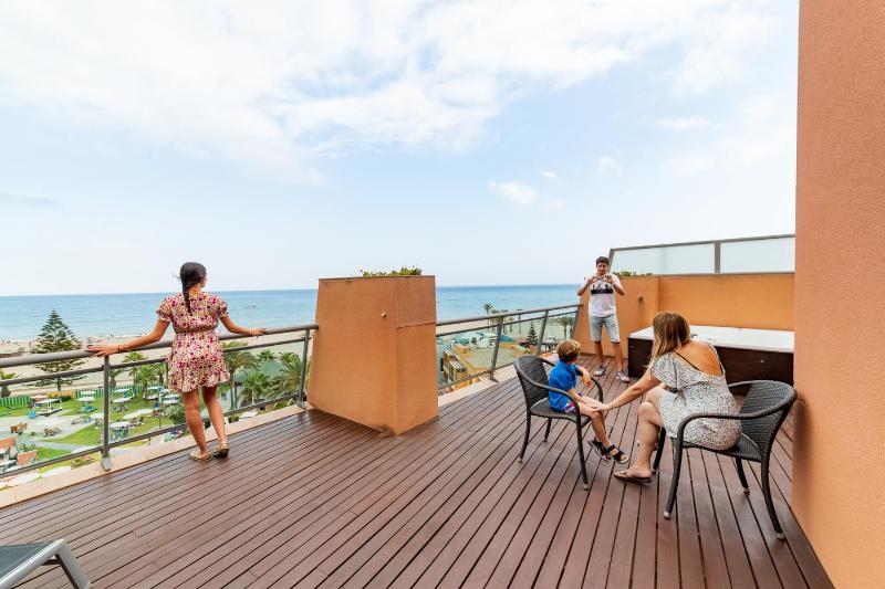 Superior Suite with Sea View image 3