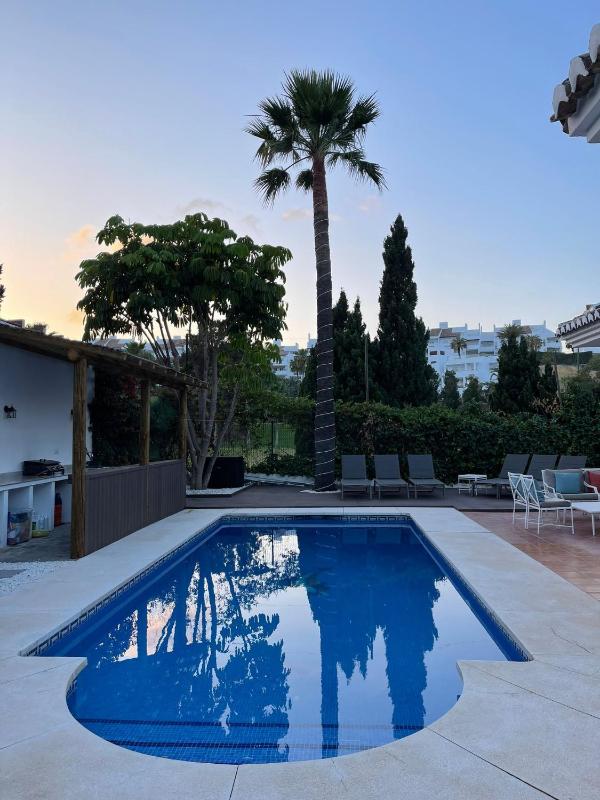 Lets in the Sun - Villa Sunset - image 6