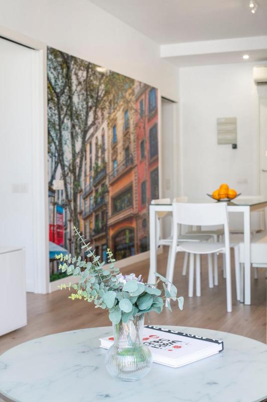 Chic and Modern Apartments in Gracia - image 11