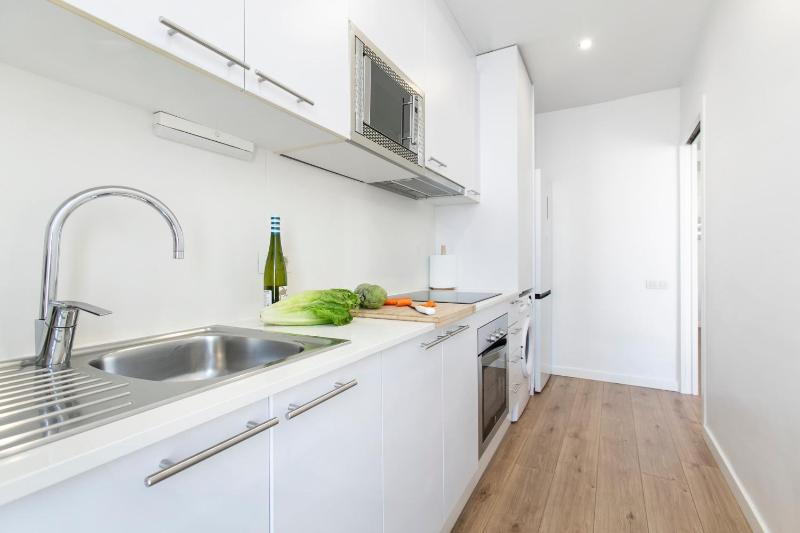 Chic and Modern Apartments in Gracia - image 16