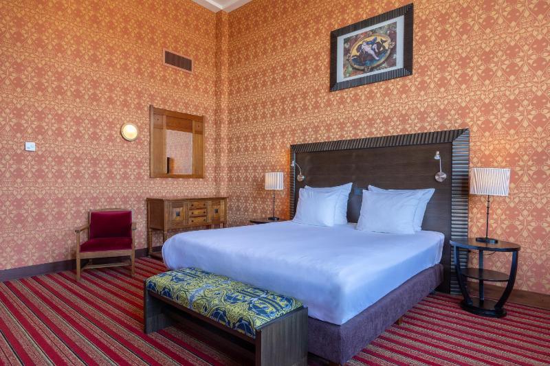Superior Deluxe Room image 3