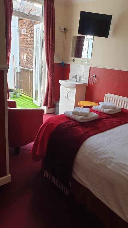 Superior Double Room image 3