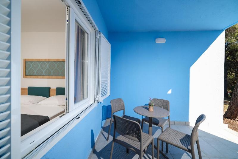  Sea Side  Superior One-Bedroom Apartment with Patio image 3